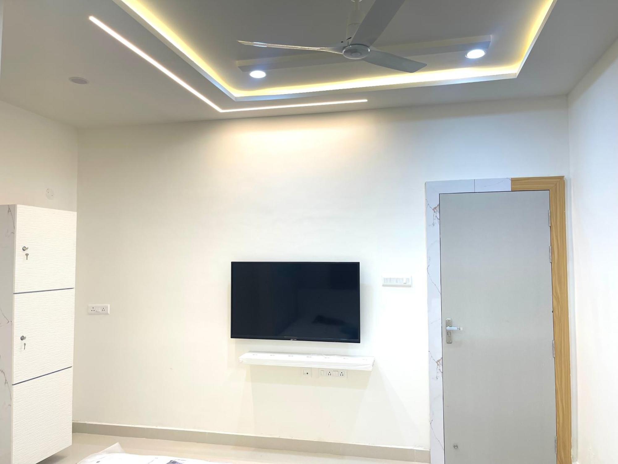 Neocon Suites Hyderabad Exteriör bild